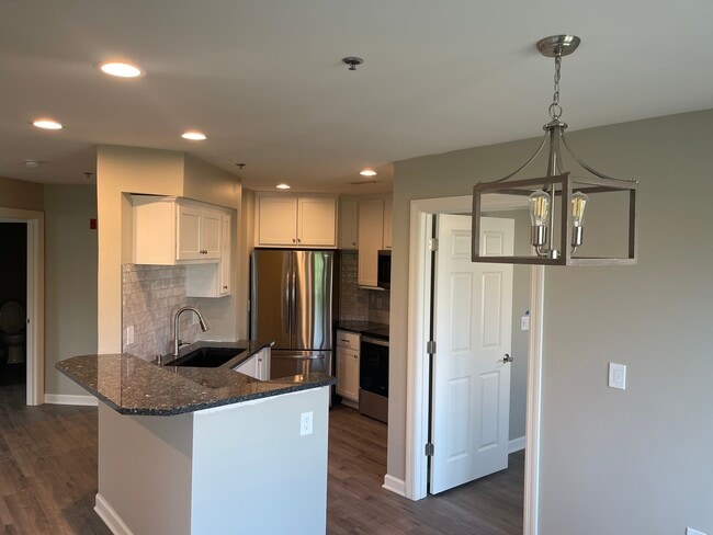 New Kitchen - W164N8925 Water St Unit 309