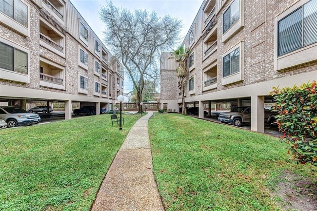 Photo - 2209 S Braeswood Blvd Unidad 33I