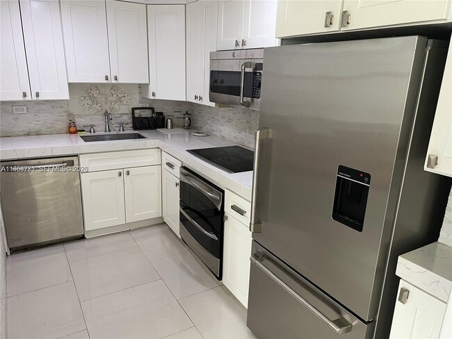 Photo - 1342 Drexel Ave Unit 202