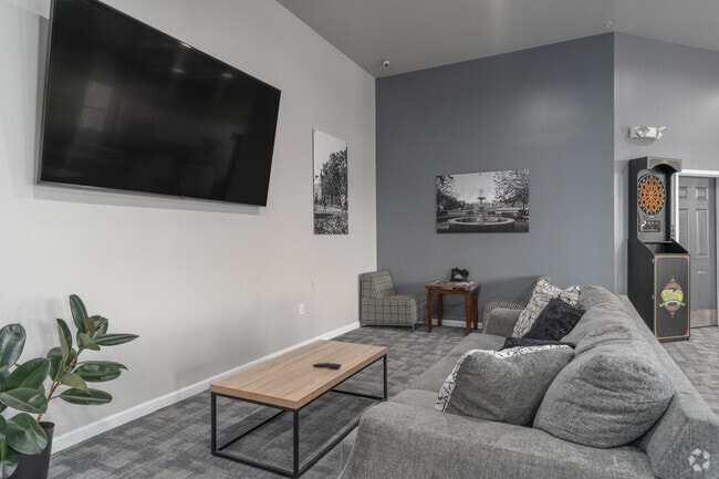 Clubhouse Lounge