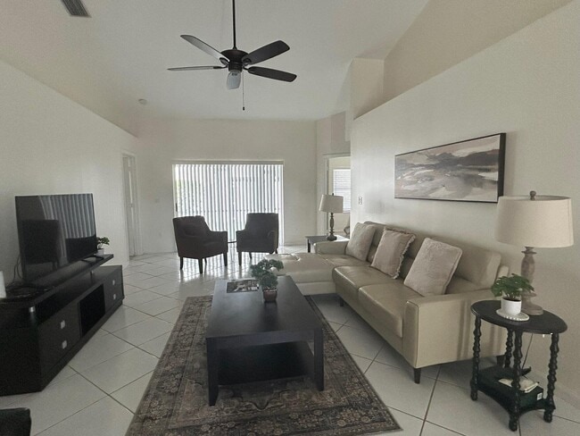 13810 Yarmouth Dr