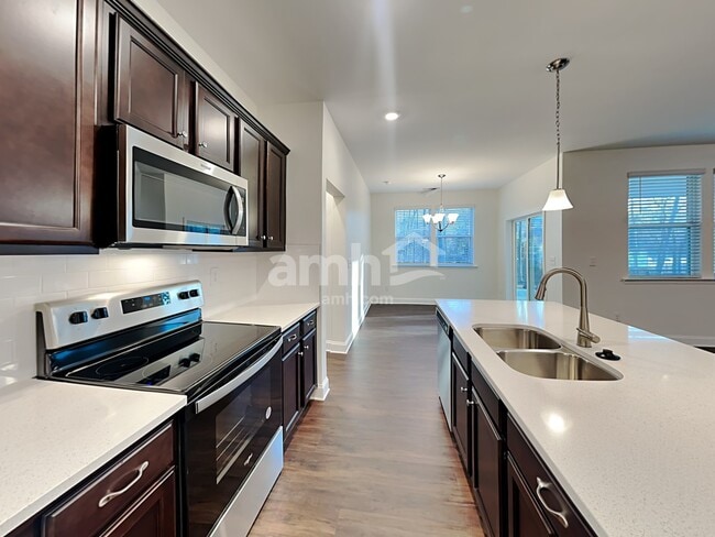 Photo - 7023 Garrett Ct