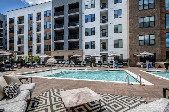 Photo - 101 W Morehead St Unit S1B