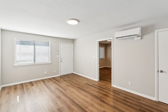 Photo - Robertson Avenue Flats