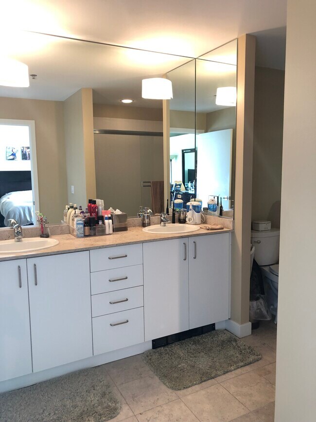 Photo - 737 W Washington Blvd Unidad 610