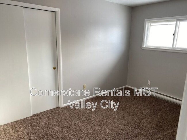 Photo - 805-827 3rd St SW