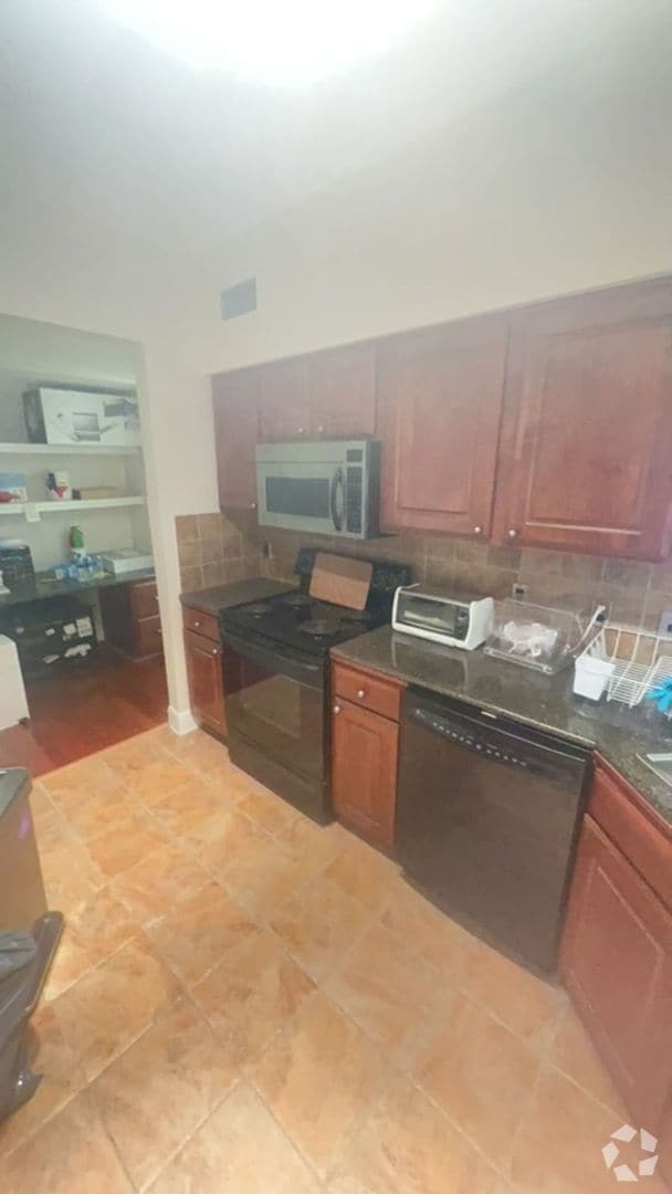 Building Photo - 7701 Rialto Blvd Unit 1 Rental