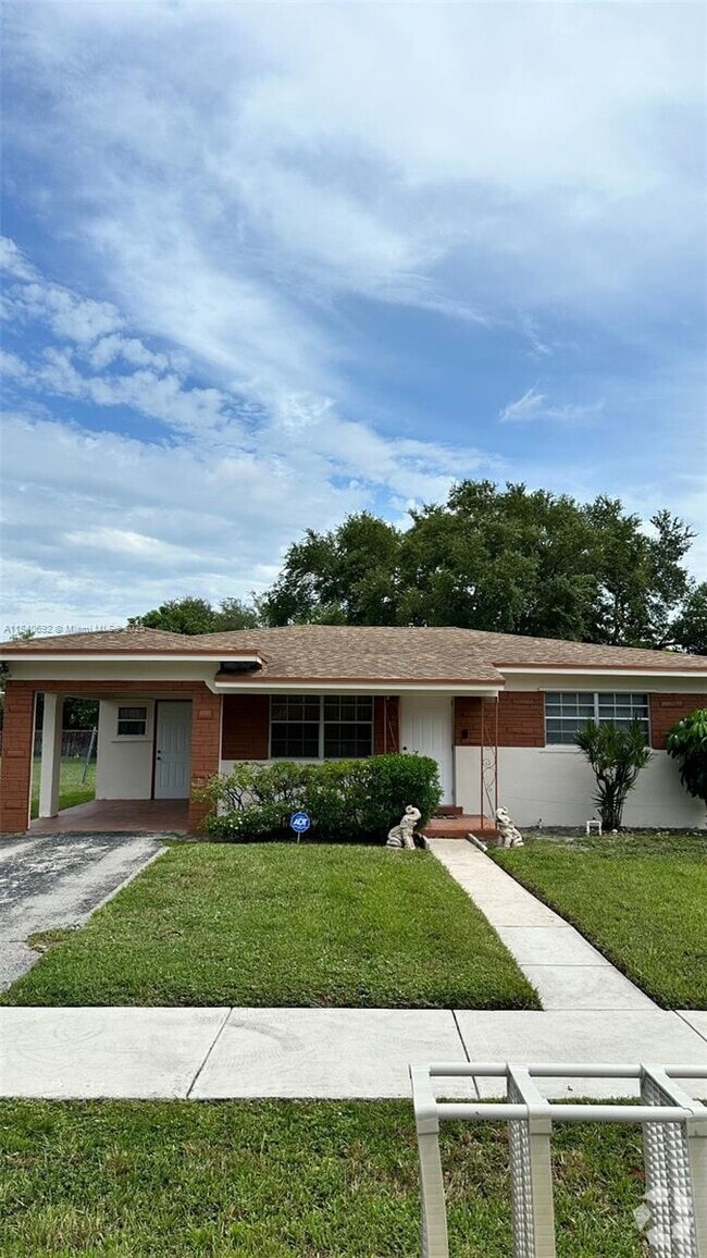 Building Photo - 5317 SW 24th St Rental