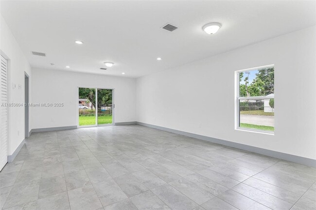 2360 NW 14th St