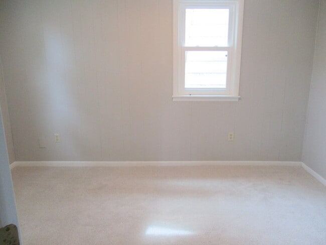 272 13th St Unit 3