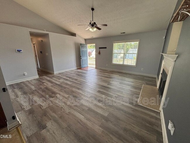 Photo - 2228 Stornoway Ct