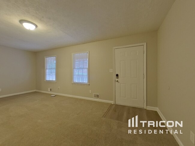 Photo - 5020 Horton Pl