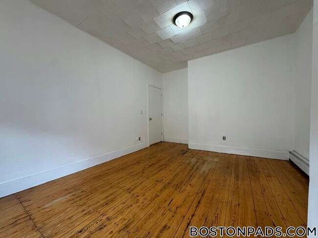 Photo - 2 Torpie St Unit 2