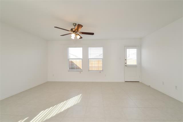 Photo - 122 Lemongrass Dr