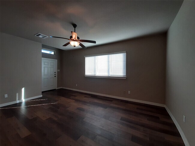 9717 Grosbeak Ln