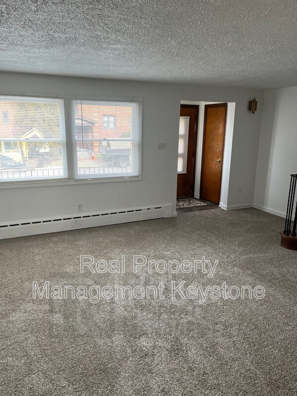 Photo - 307 Greenlee Rd