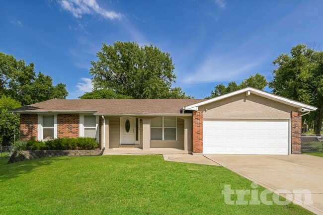 Building Photo - 43 Westbrook Dr