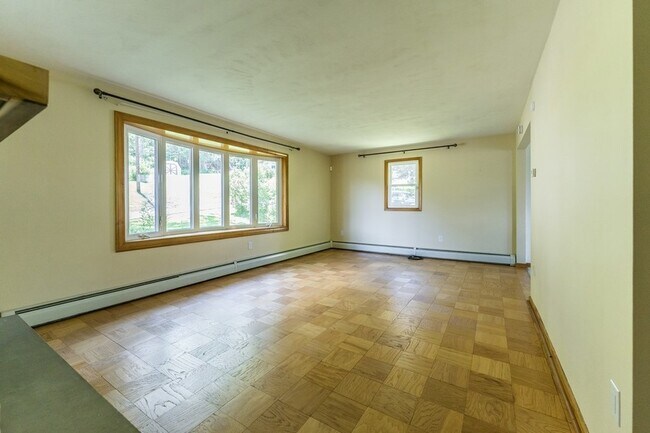 82 Terrace Dr