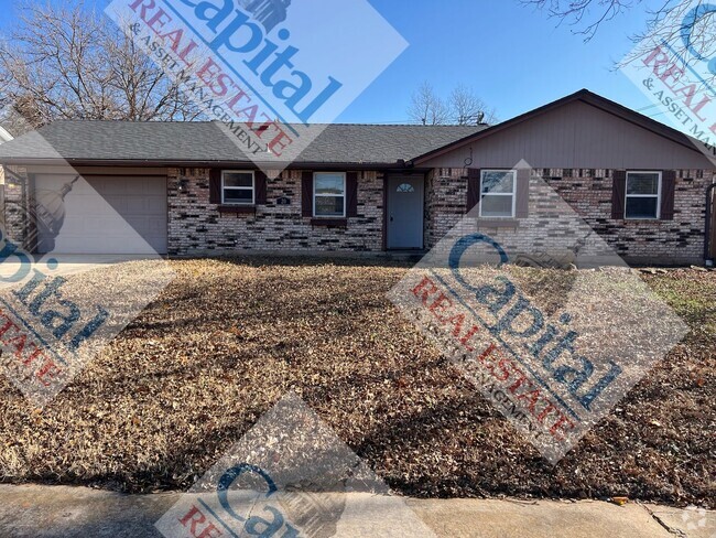 Building Photo - Spacious Harrah Home