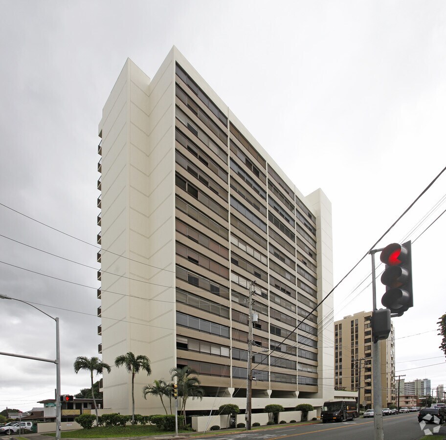 Photo - Punahou Chalet Condominiums
