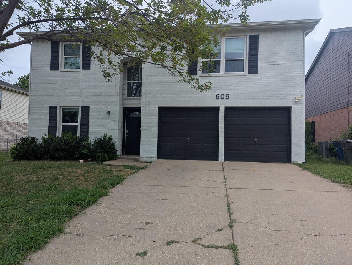 Photo - 609 Aqua Dr