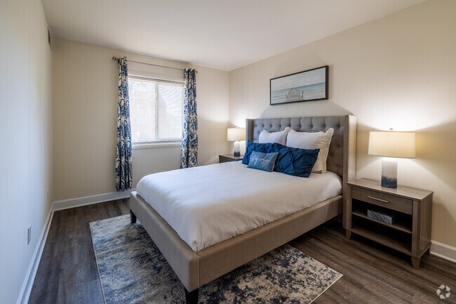 2BR, 1BA - 953SF - Primary Bedroom - Lawyers Hill Apartments