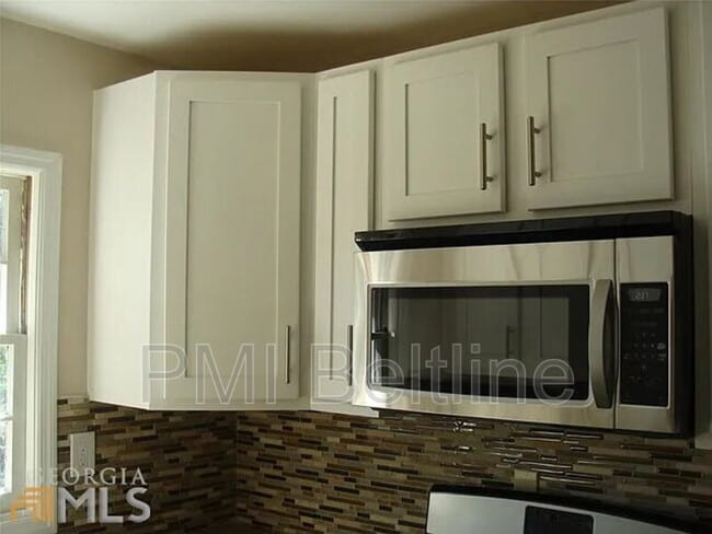 Photo - 2881 Monterey Dr
