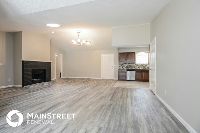 Photo - 17 Elwood Ct