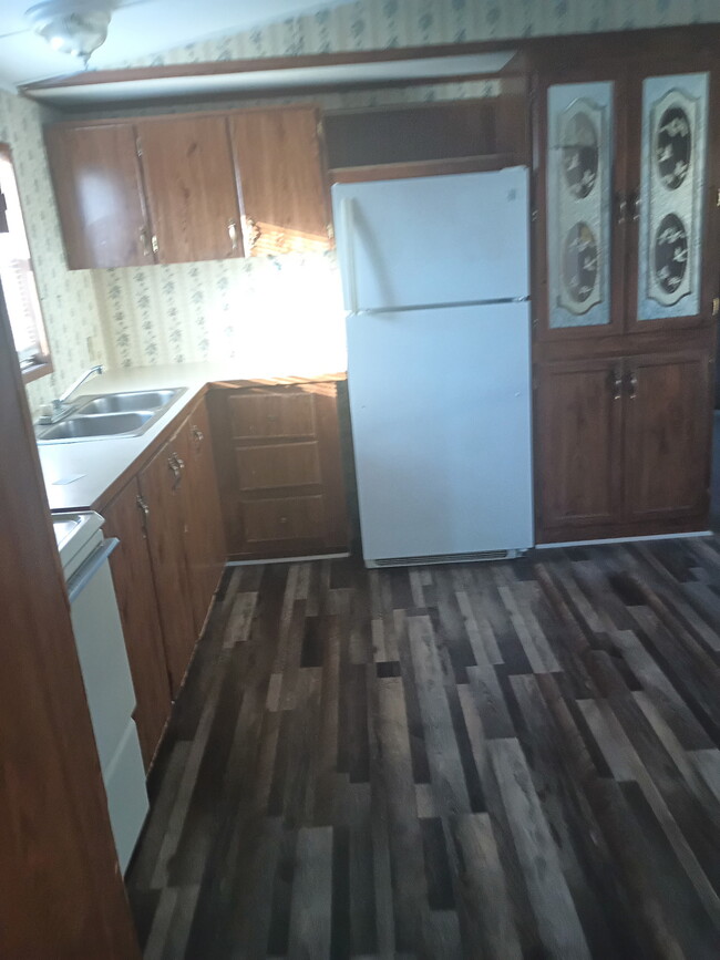 Photo - 4-144 Basden Rd