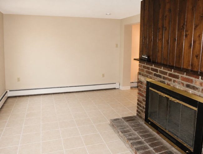 Photo - 24 Sumner St Unit 1