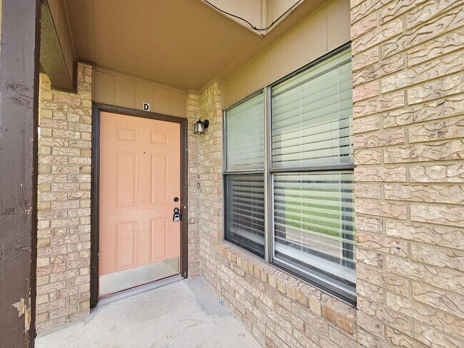 Photo - 1815 Cedarhill Dr Unit 1815 Cedarhill Drive - D