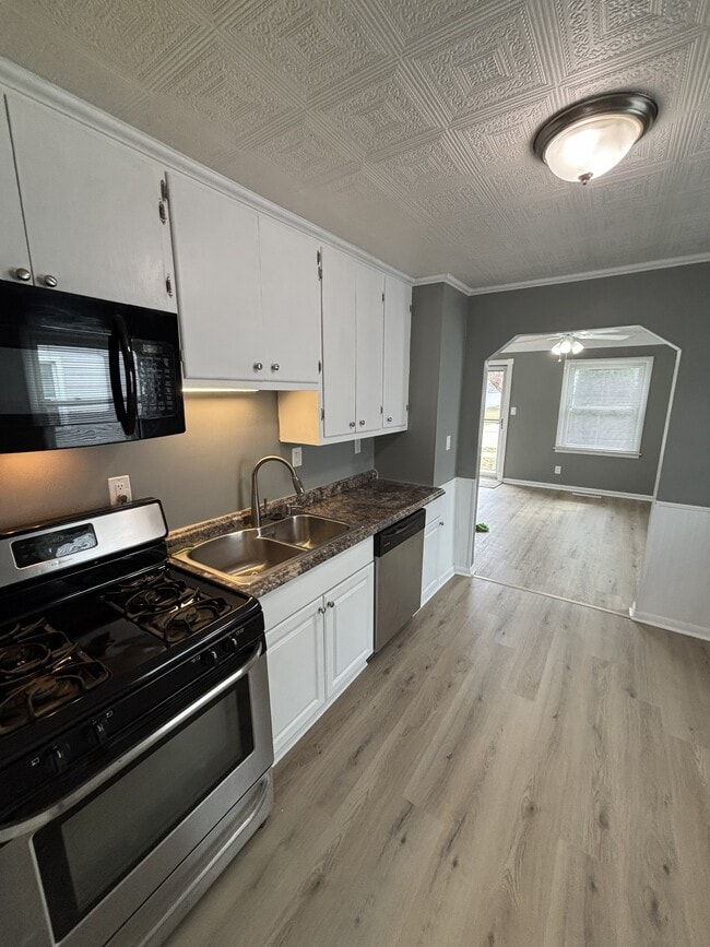 Photo - 19029 Victor St