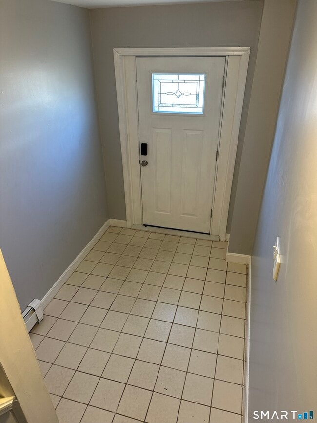 Photo - 1693 Litchfield Turnpike