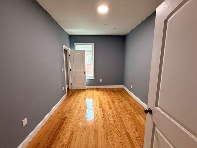 Photo - 337 Cambridge St Unit 2