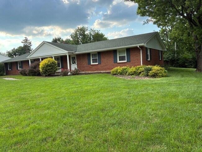 2045 Fox Run Rd