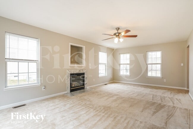 Photo - 809 Hounds Chase Dr