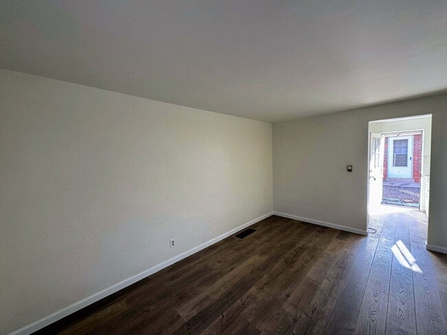 Photo - 1411 Boston St