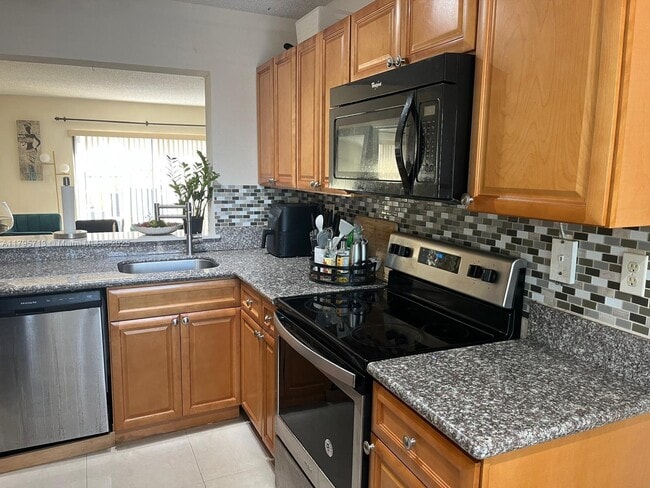 Photo - 9491 Palm Cir N