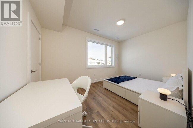 Photo - 29 Hatherley Rd Unit C