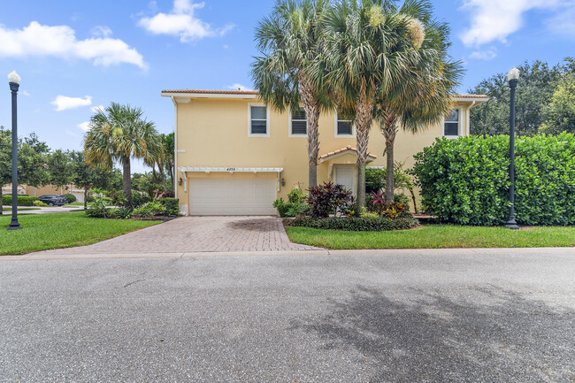 Photo - 4559 Cadiz Cir Townhome