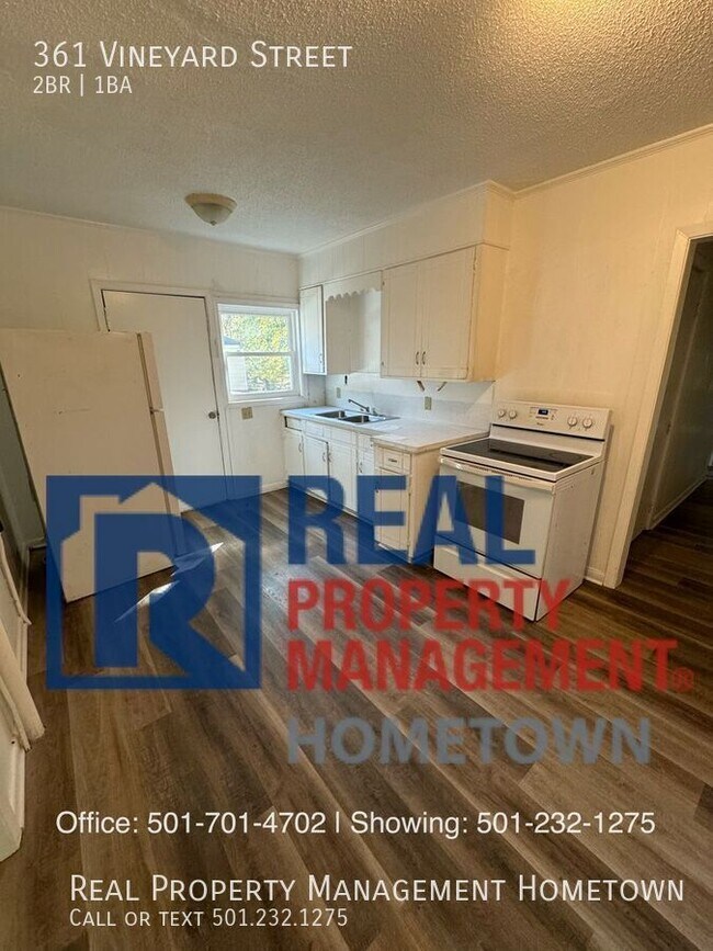 Duplex HSSD Close to EVERYTHING!! House House Rental in Hot