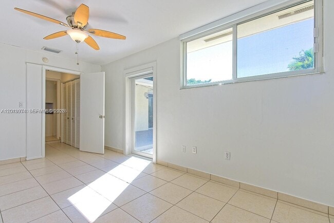 Photo - 5400 Orduna Dr