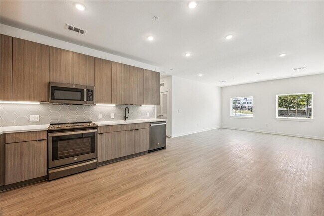 Photo - 4802 S Congress Ave Unit 116