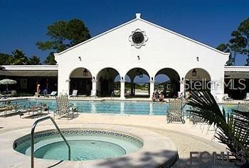 7 Shinnecock Ct
