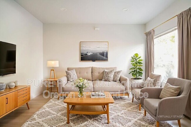 Photo - 5878 N Harvard St