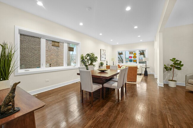 Photo - 2541 N 76th Ave