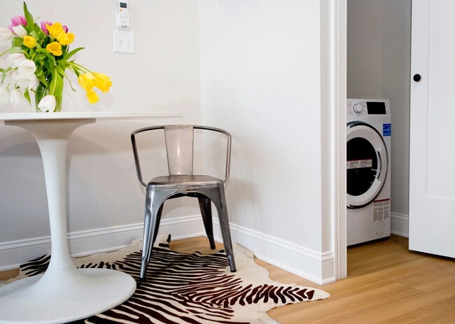 Photo - 148 Clinton St