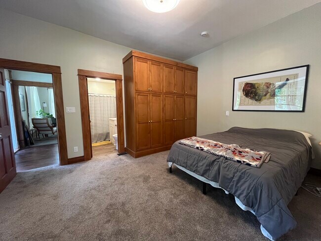 Photo - 2521 Kingman Blvd Unit 1