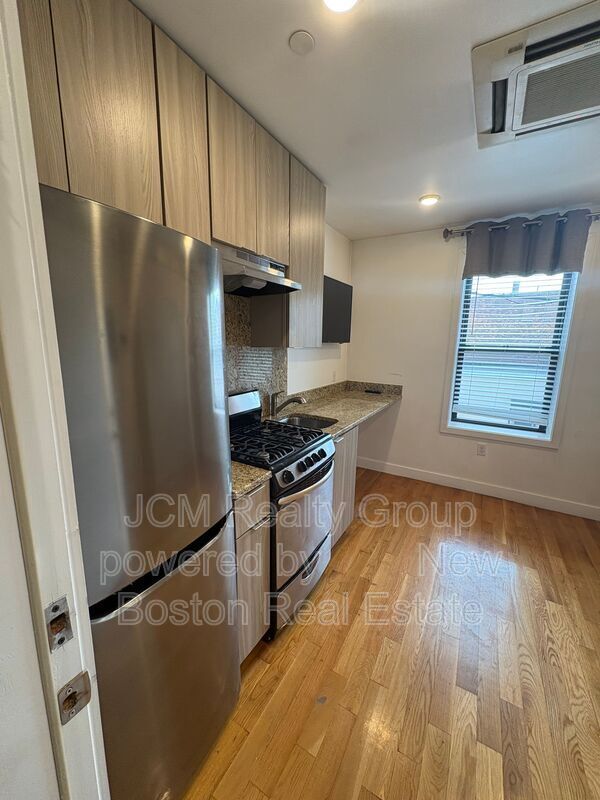 Building Photo - 21 Fifth Street Unit U-15