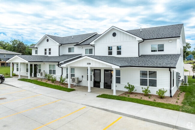Townhomes at Creekside